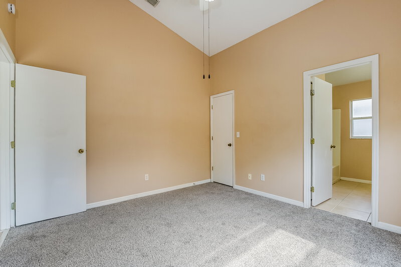 2,085/Mo, 1153 Sheeler Hills Dr Apopka, FL 32703 Main Bedroom View 3