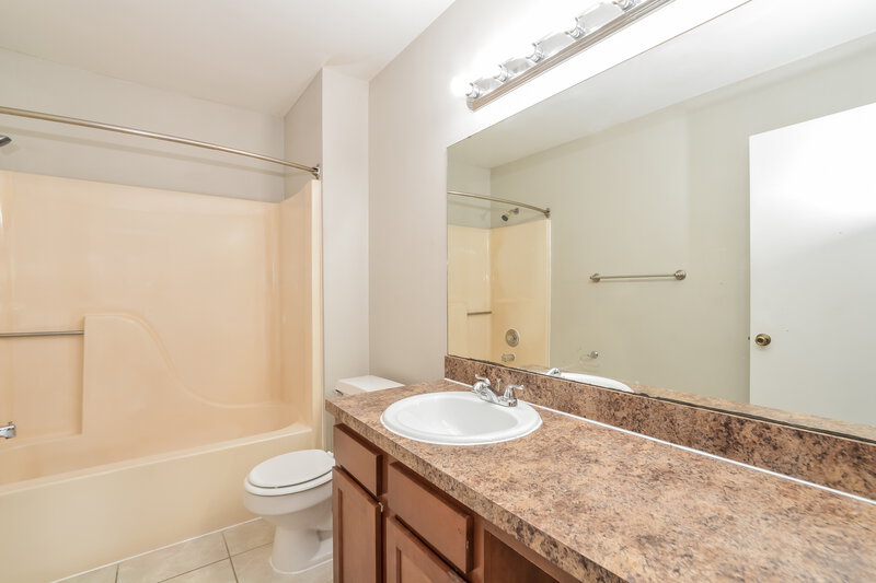 2,050/Mo, 5158 Log Wagon Rd Ocoee, FL 34761 Bathroom View