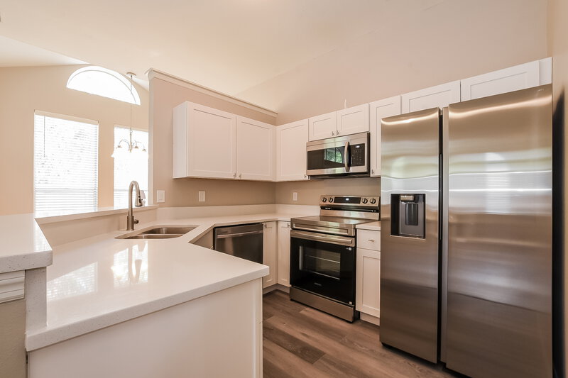 2,370/Mo, 1091 Brielle Ct Oviedo, FL 32765 Kitchen View