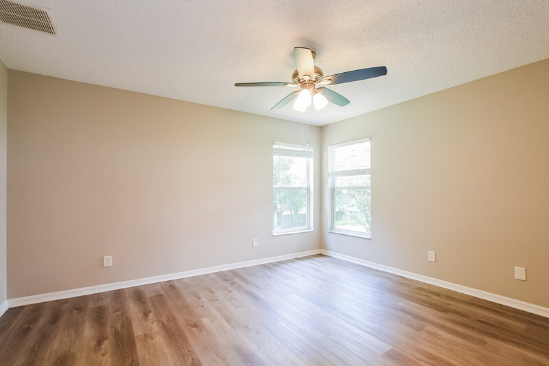 2,125/Mo, 1320 Rain Forest Ln Minneola, FL 34715 Main Bedroom View