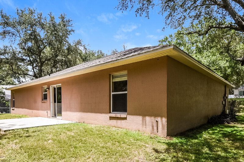 2,125/Mo, 1320 Rain Forest Ln Minneola, FL 34715 Rear View