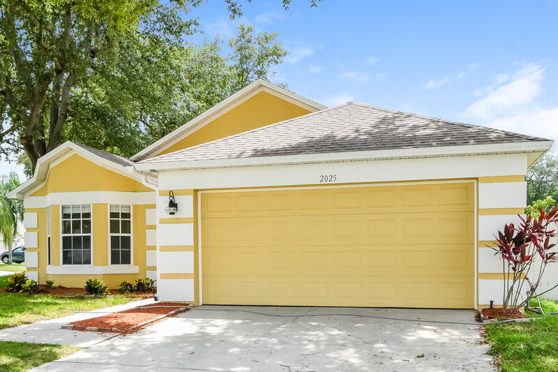 2,005/Mo, 2025 White Eagle St Clermont, FL 34714 Front View