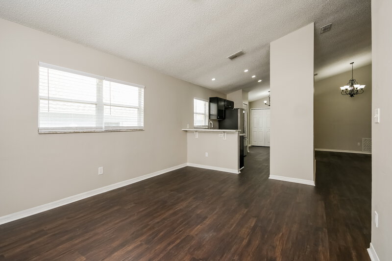 2,005/Mo, 2025 White Eagle St Clermont, FL 34714 Family Room View