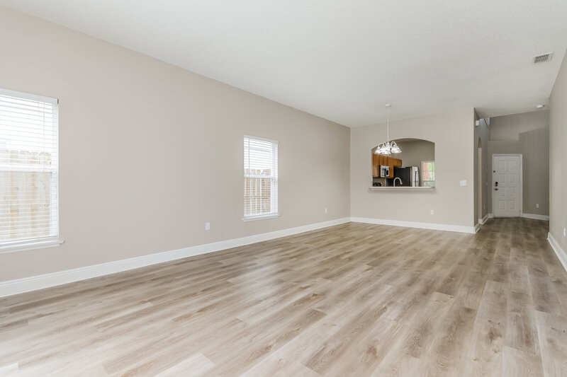2,670/Mo, 13212 Canna Lily Dr Orlando, FL 32824 Living Room View 2