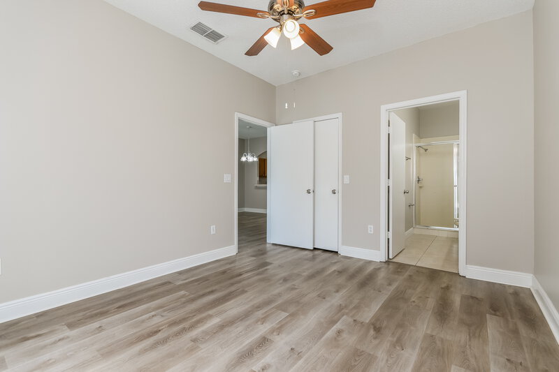 2,670/Mo, 13212 Canna Lily Dr Orlando, FL 32824 Main Bedroom View 2