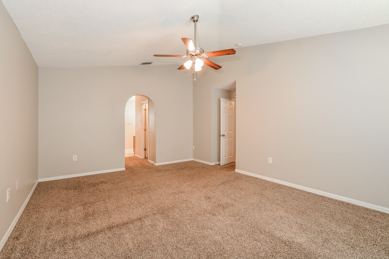 2,590/Mo, 4932 Fiske Cir Orlando, FL 32826 Main Bedroom View 2