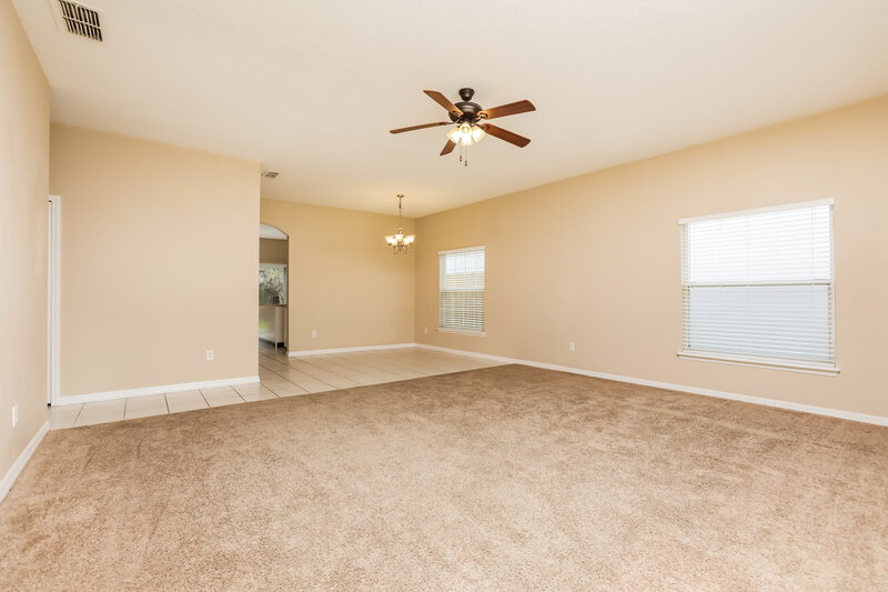2,175/Mo, 551 Wellesly St Oviedo, FL 32765 Living Room View 2