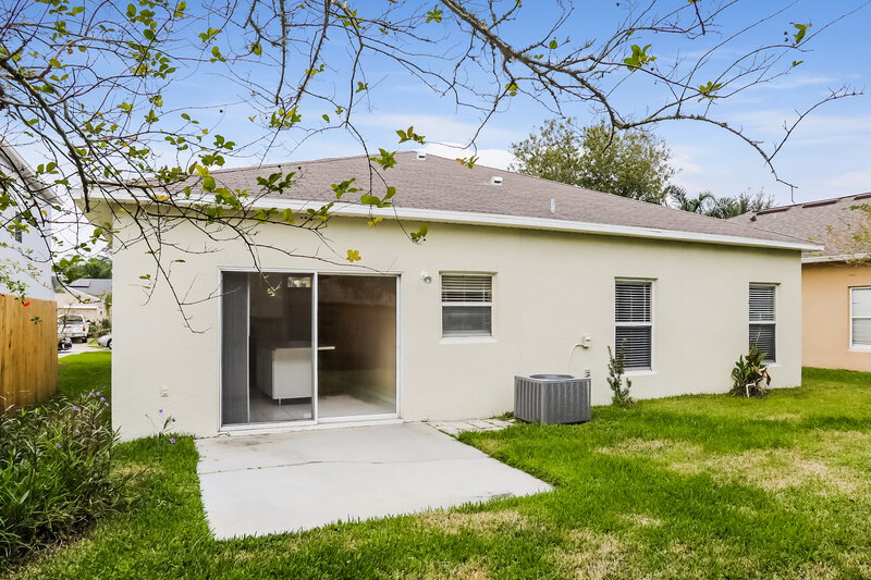 2,175/Mo, 551 Wellesly St Oviedo, FL 32765 Rear View 2