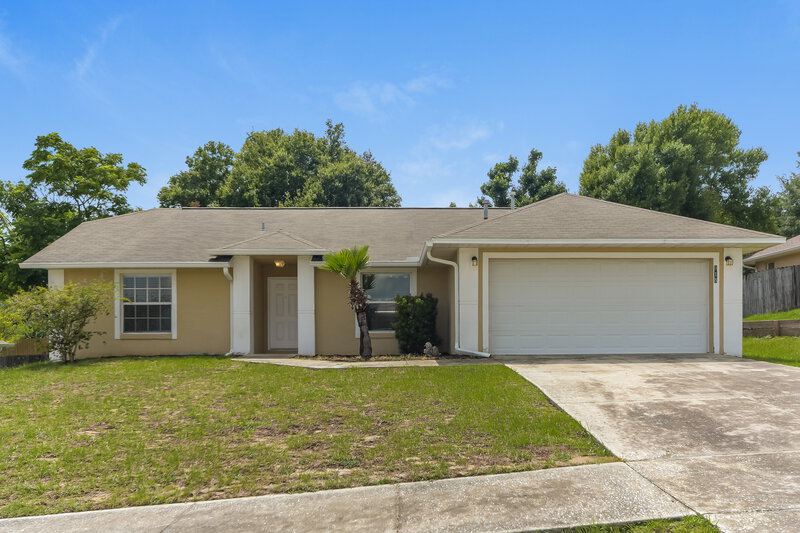 2,120/Mo, 918 Palm Forest Ln Minneola, FL 34715 External View