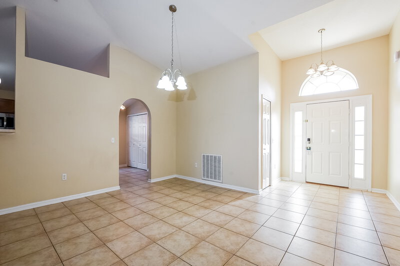 1,755/Mo, 5201 Silver Thistle Ln Saint Cloud, FL 34772 Dining Room View