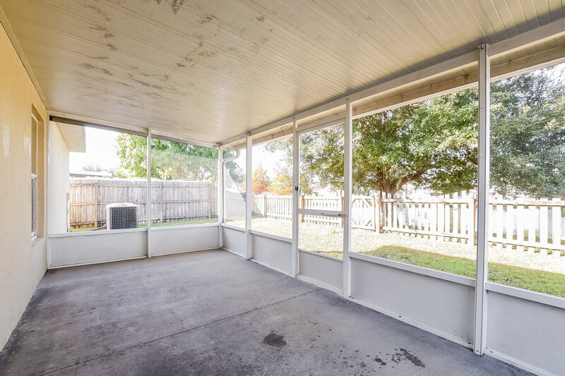 1,755/Mo, 5201 Silver Thistle Ln Saint Cloud, FL 34772 Sun Room View