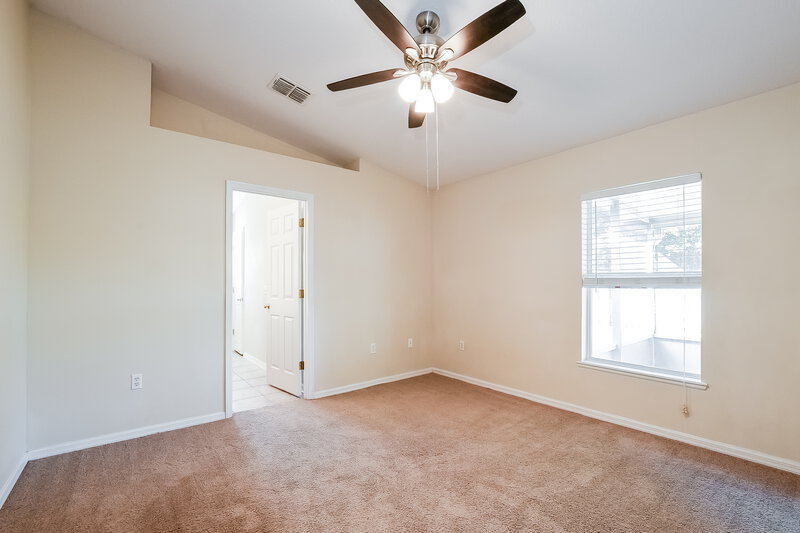 1,755/Mo, 5201 Silver Thistle Ln Saint Cloud, FL 34772 Main Bedroom View