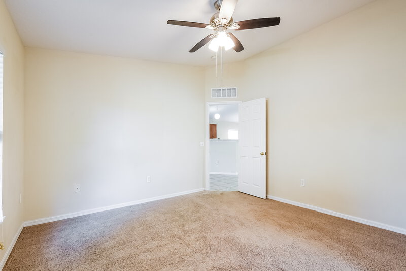 1,755/Mo, 5201 Silver Thistle Ln Saint Cloud, FL 34772 Main Bedroom View 2