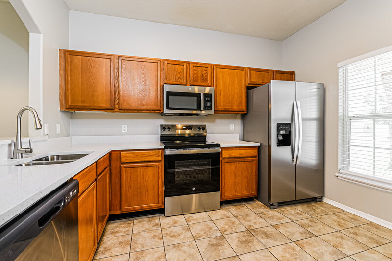 2,360/Mo, 1810 Meadow Pond Way Orlando, FL 32824 Kitchen View