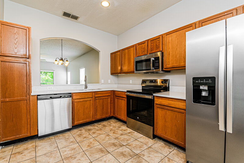 2,360/Mo, 1810 Meadow Pond Way Orlando, FL 32824 Kitchen View 2
