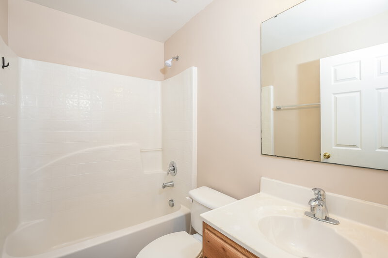 3,150/Mo, 1839 Corner Meadow Cir Orlando, FL 32820 Bathroom View