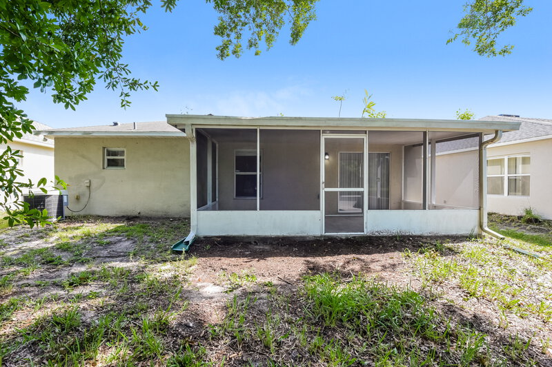 3,150/Mo, 1839 Corner Meadow Cir Orlando, FL 32820 Rear View