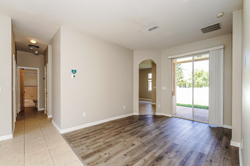 2,215/Mo, 106 Magnolia Park Trl Sanford, FL 32773 Family Room View