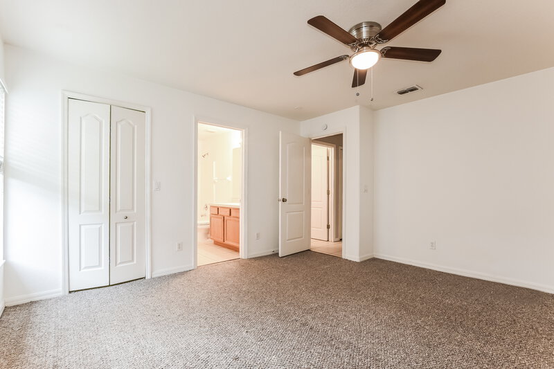 1,895/Mo, 2728 Regency Oak Ln Orlando, FL 32833 Main Bedroom View 2