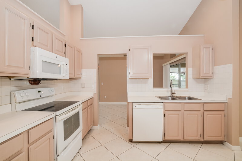 2,645/Mo, 1254 Countrywind Dr Apopka, FL 32703 Kitchen View