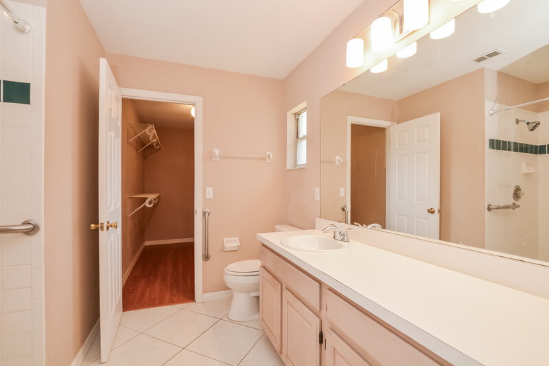 2,645/Mo, 1254 Countrywind Dr Apopka, FL 32703 Main Bathroom View
