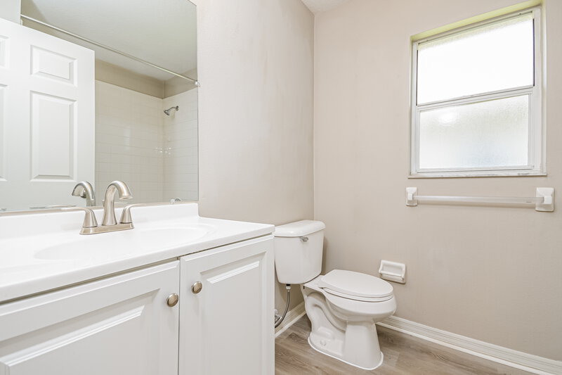 2,575/Mo, 11528 Grazeley Ct Orlando, FL 32837 Bathroom View