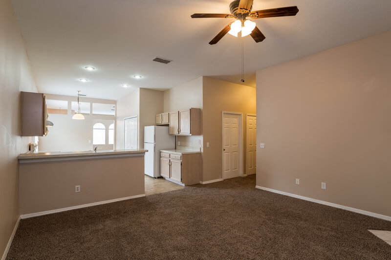1,970/Mo, 2390 Cobblefield Cir Apopka, FL 32703 Family Room View