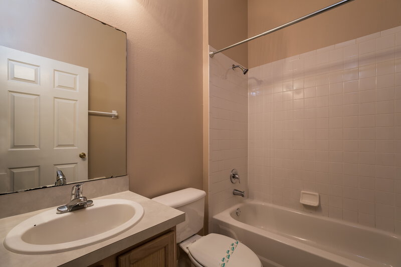 1,970/Mo, 2390 Cobblefield Cir Apopka, FL 32703 Bathroom View