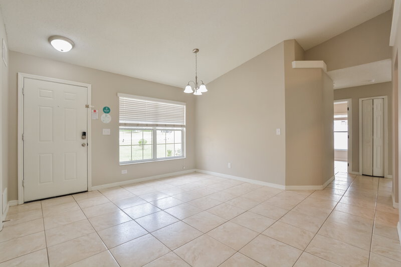 2,350/Mo, 12020 Woodglen Cir Clermont, FL 34711 Living Room View