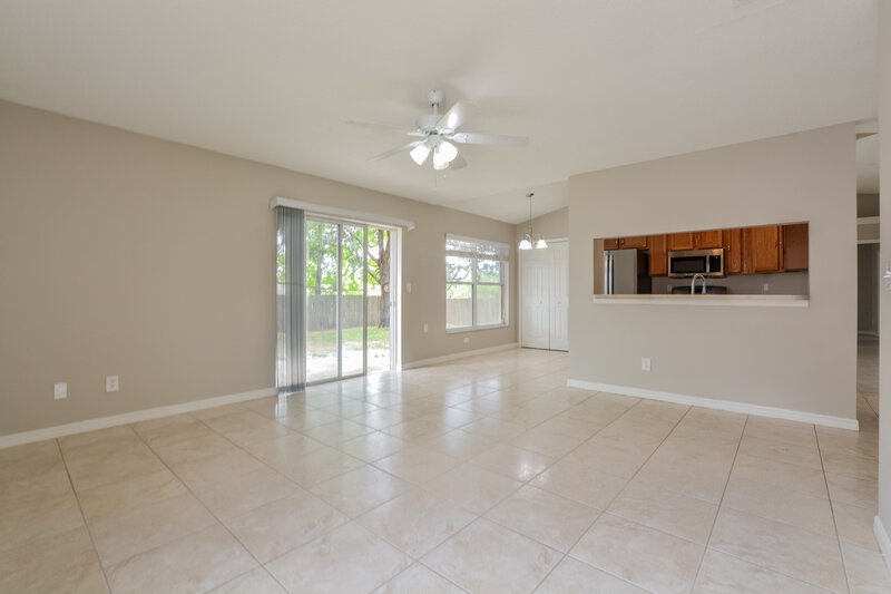 2,350/Mo, 12020 Woodglen Cir Clermont, FL 34711 Dining Room View 2