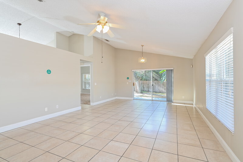 2,495/Mo, 30 N Cervidae Dr Apopka, FL 32703 Living Room View