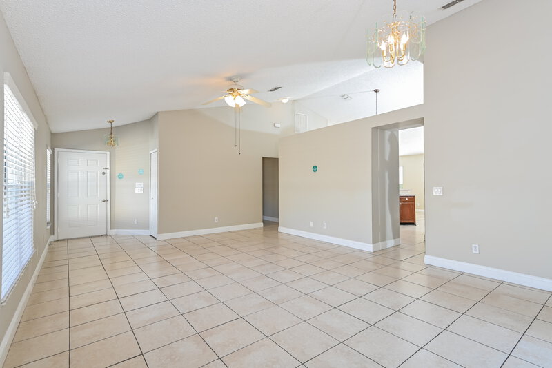 2,495/Mo, 30 N Cervidae Dr Apopka, FL 32703 Living Room View 2
