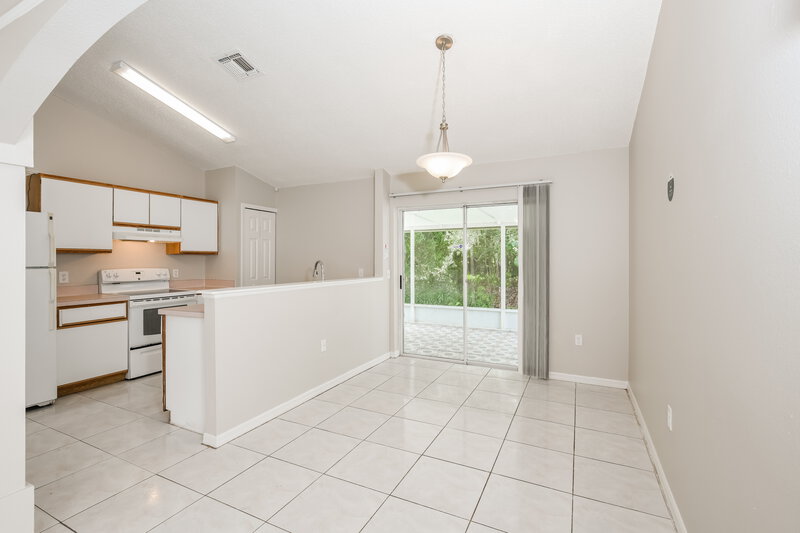 2,200/Mo, 7612 Fort Sumter Dr Orlando, FL 32822 Dining Room View