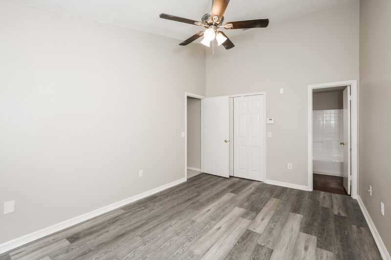 2,200/Mo, 7612 Fort Sumter Dr Orlando, FL 32822 Main Bedroom View 2