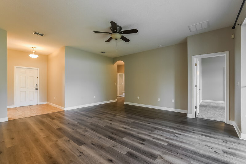 2,435/Mo, 4723 Coppola Dr Mount Dora, FL 32757 Living Room View