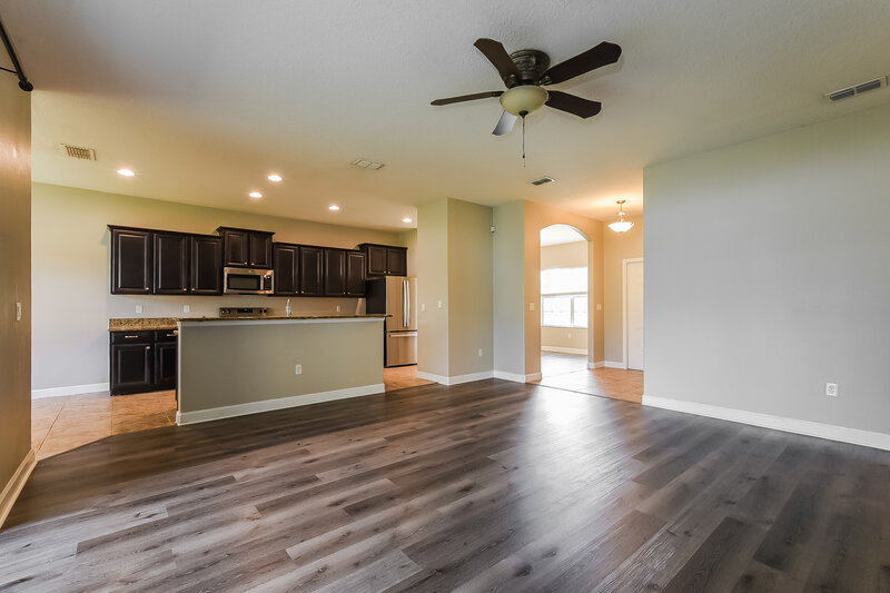 2,435/Mo, 4723 Coppola Dr Mount Dora, FL 32757 Living Room View 2