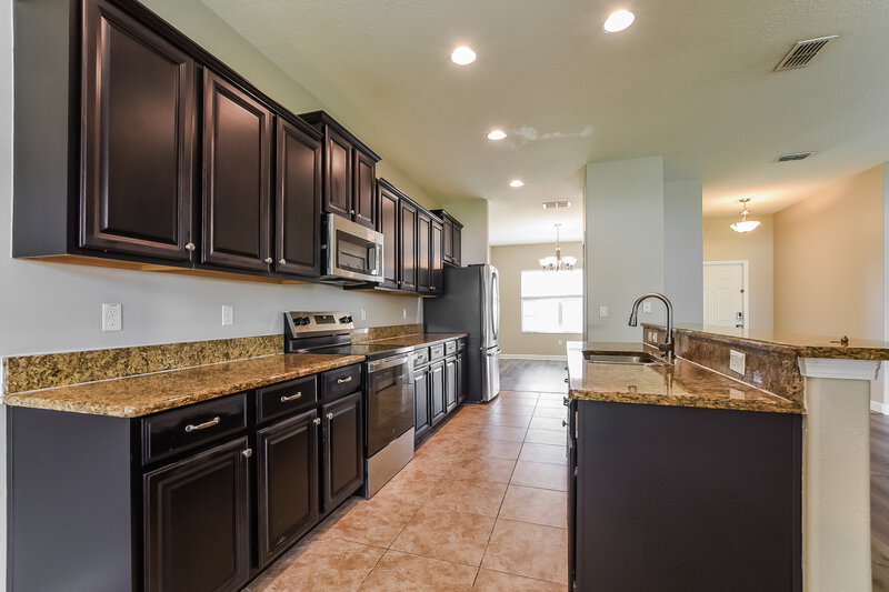 2,435/Mo, 4723 Coppola Dr Mount Dora, FL 32757 Kitchen View