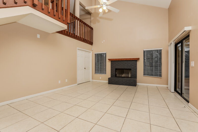 2,400/Mo, 1975 Piedmont Park Blvd Apopka, FL 32703 Living Room View 2