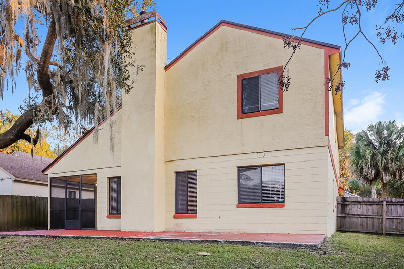 2,400/Mo, 1975 Piedmont Park Blvd Apopka, FL 32703 Rear View 2