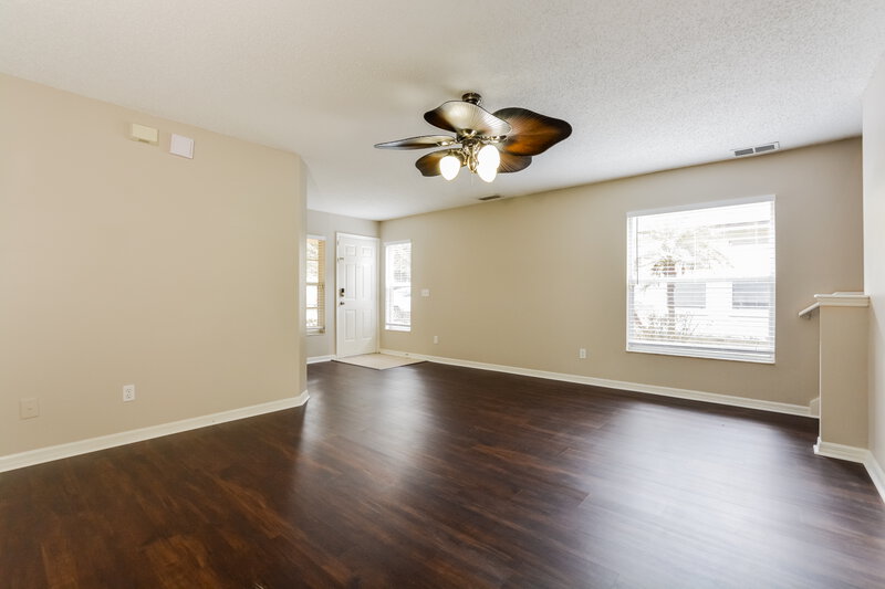 2,535/Mo, 1266 Sheeler Hills Dr Apopka, FL 32703 Living Room View 2