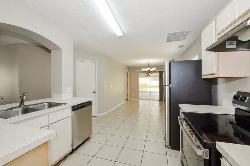 2,440/Mo, 1266 Sheeler Hills Dr Apopka, FL 32703 Kitchen View 2