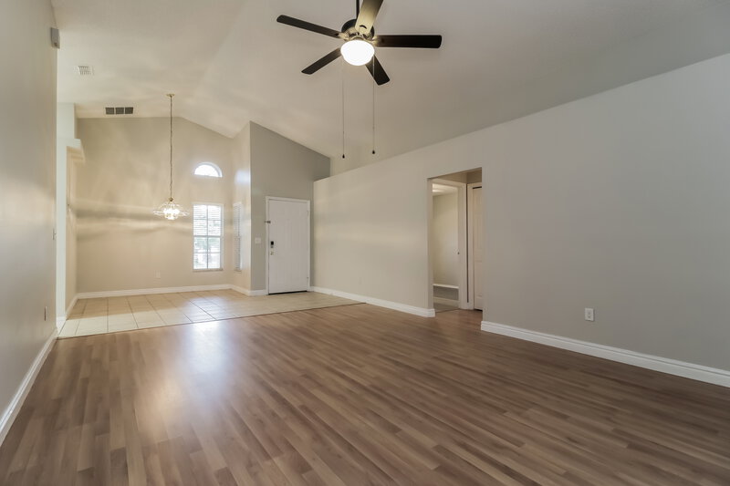 2,345/Mo, 1019 Henson Ct Oviedo, FL 32765 Living Room View 2