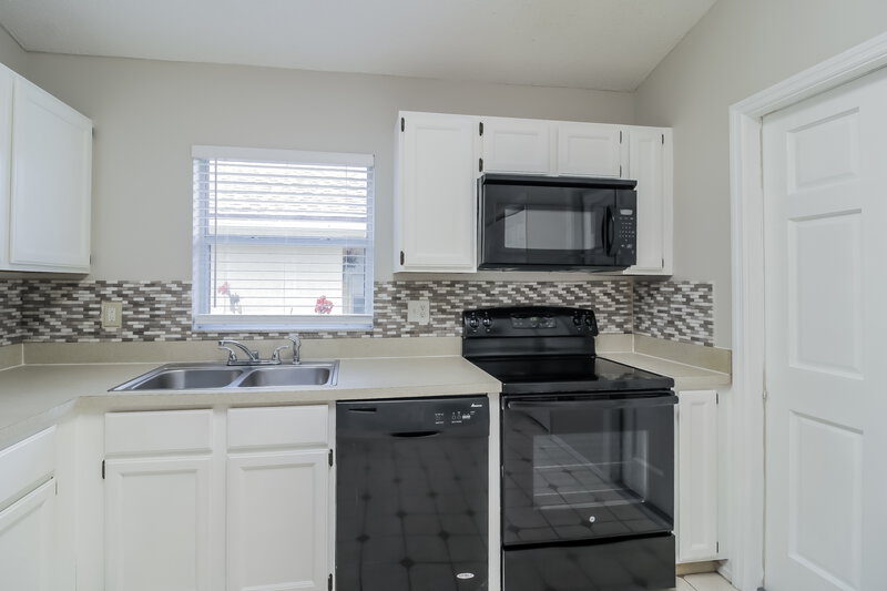 2,345/Mo, 1019 Henson Ct Oviedo, FL 32765 Kitchen View