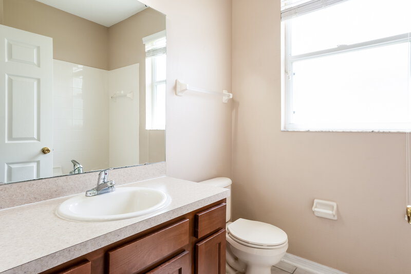 2,820/Mo, 2944 Cedena Cove St Orlando, FL 32817 Bathroom View