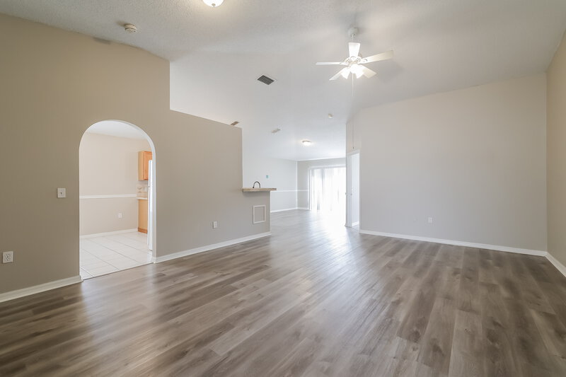2,860/Mo, 16011 Chichester Ct Clermont, FL 34714 Living Room View 2