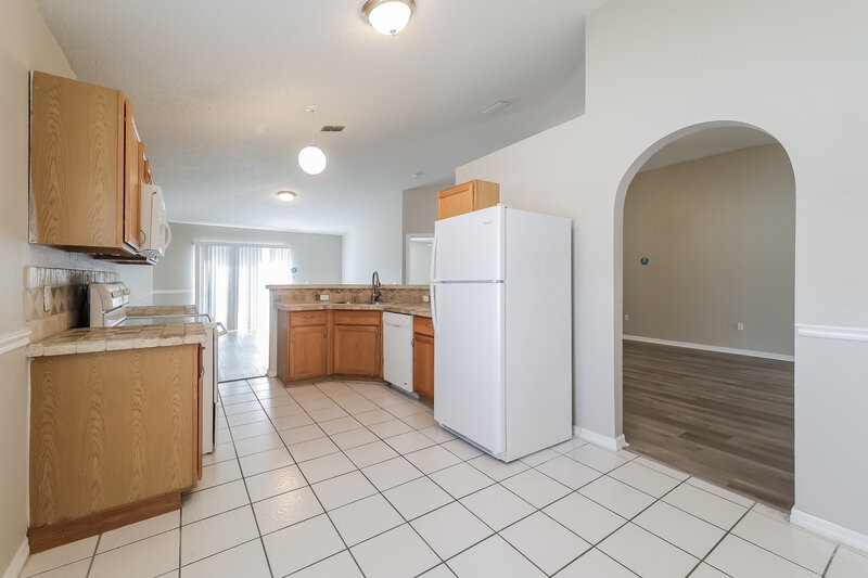 2,860/Mo, 16011 Chichester Ct Clermont, FL 34714 Kitchen View 3