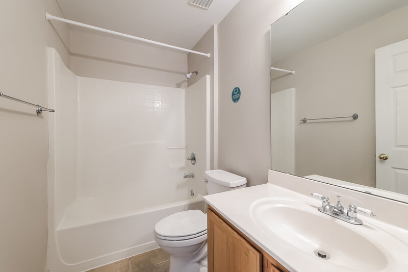 2,860/Mo, 16011 Chichester Ct Clermont, FL 34714 Bathroom View