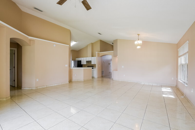 2,570/Mo, 3237 Harpers Ferry Ct Orlando, FL 32837 Living Room View 2