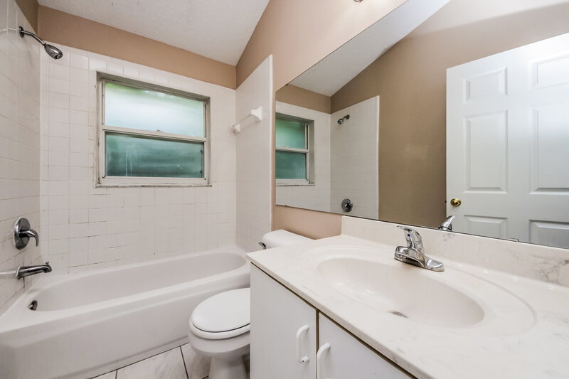 2,620/Mo, 3237 Harpers Ferry Ct Orlando, FL 32837 Bathroom View