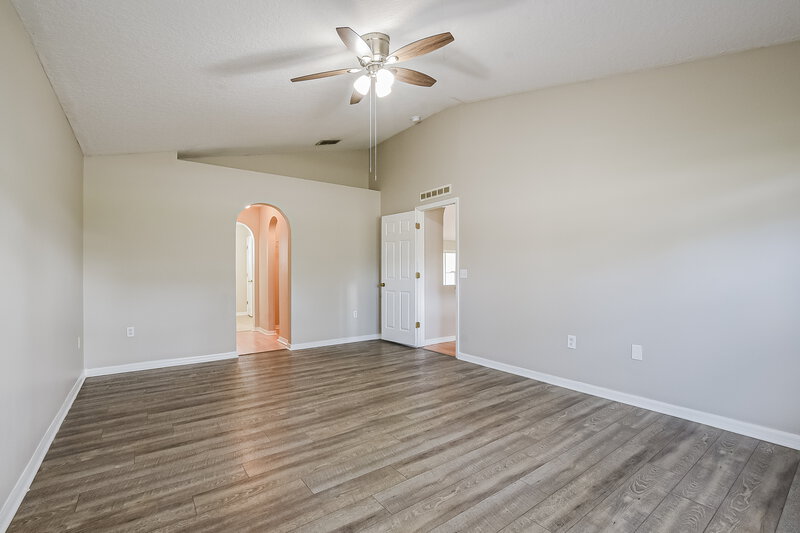 2,595/Mo, 744 Westcliffe Dr Winter Garden, FL 34787 Main Bedroom View 2